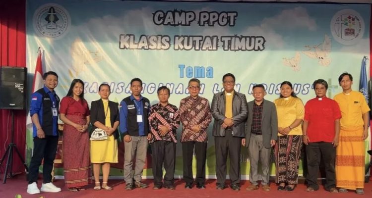 Pembukaan Camp Persekutuan Pemuda Gereja Toraja (PPGT) Klasis di area Gereja Toraja Jemaat Bukit Hermon