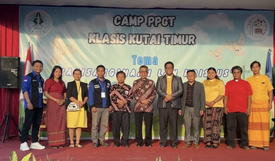 Pembukaan Camp Persekutuan Pemuda Gereja Toraja (PPGT) Klasis di area Gereja Toraja Jemaat Bukit Hermon